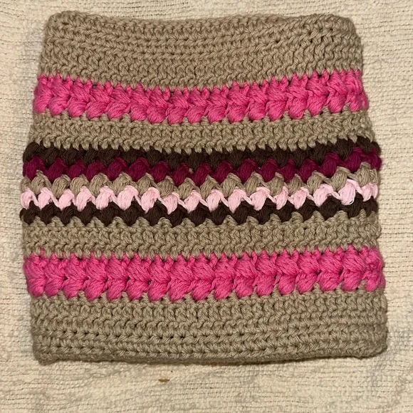 NWT Handcrafted Pink and Tan Crochet Crossbody Bag - Picture 10 of 13